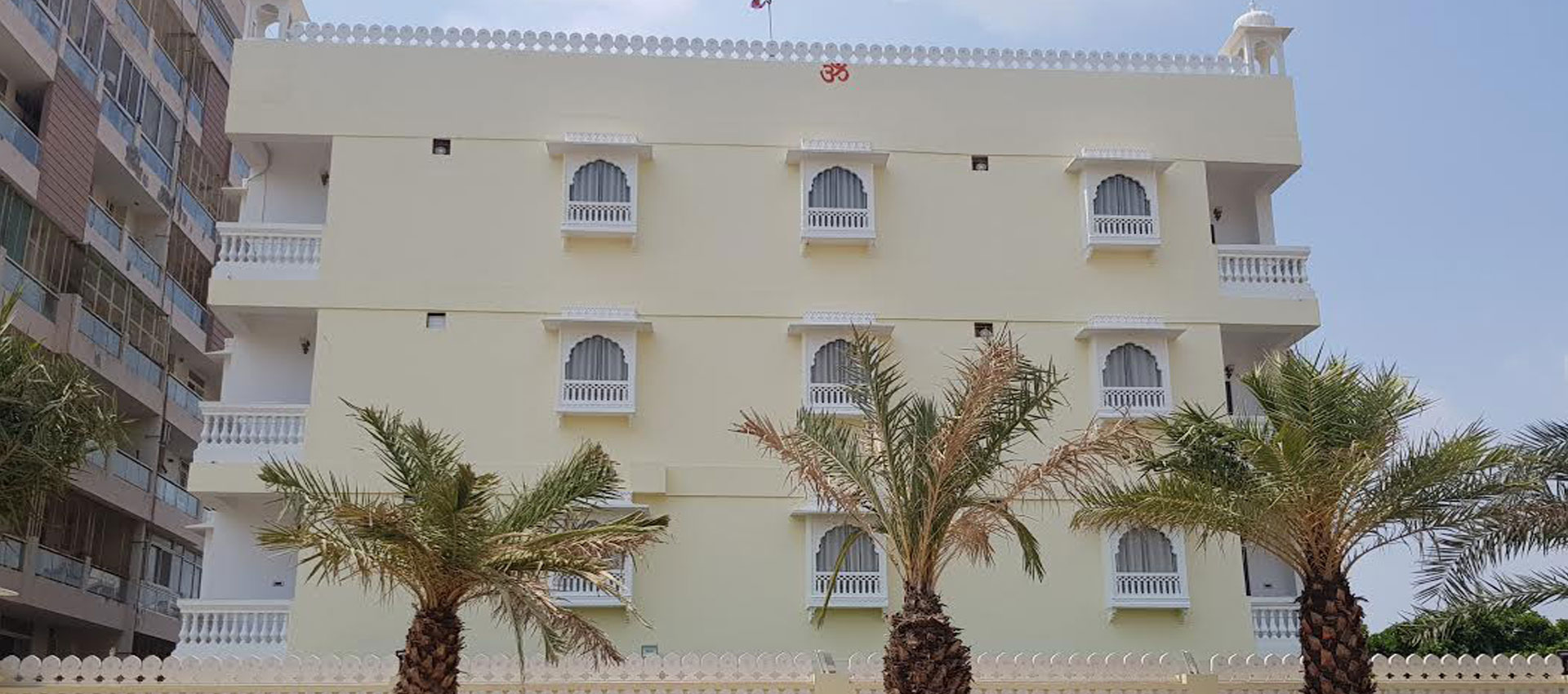 Hotel Grand Lotus Inn